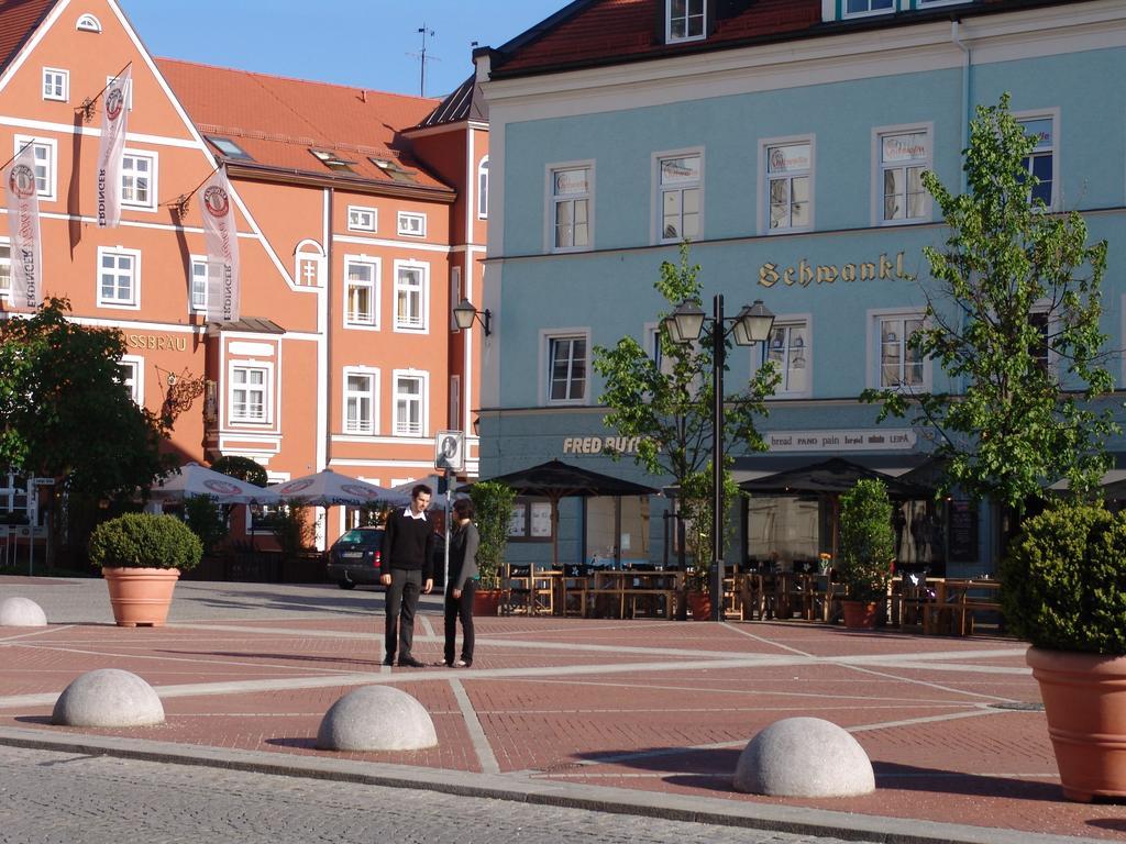 Hotel Kastanienhof Эрдинг Экстерьер фото
