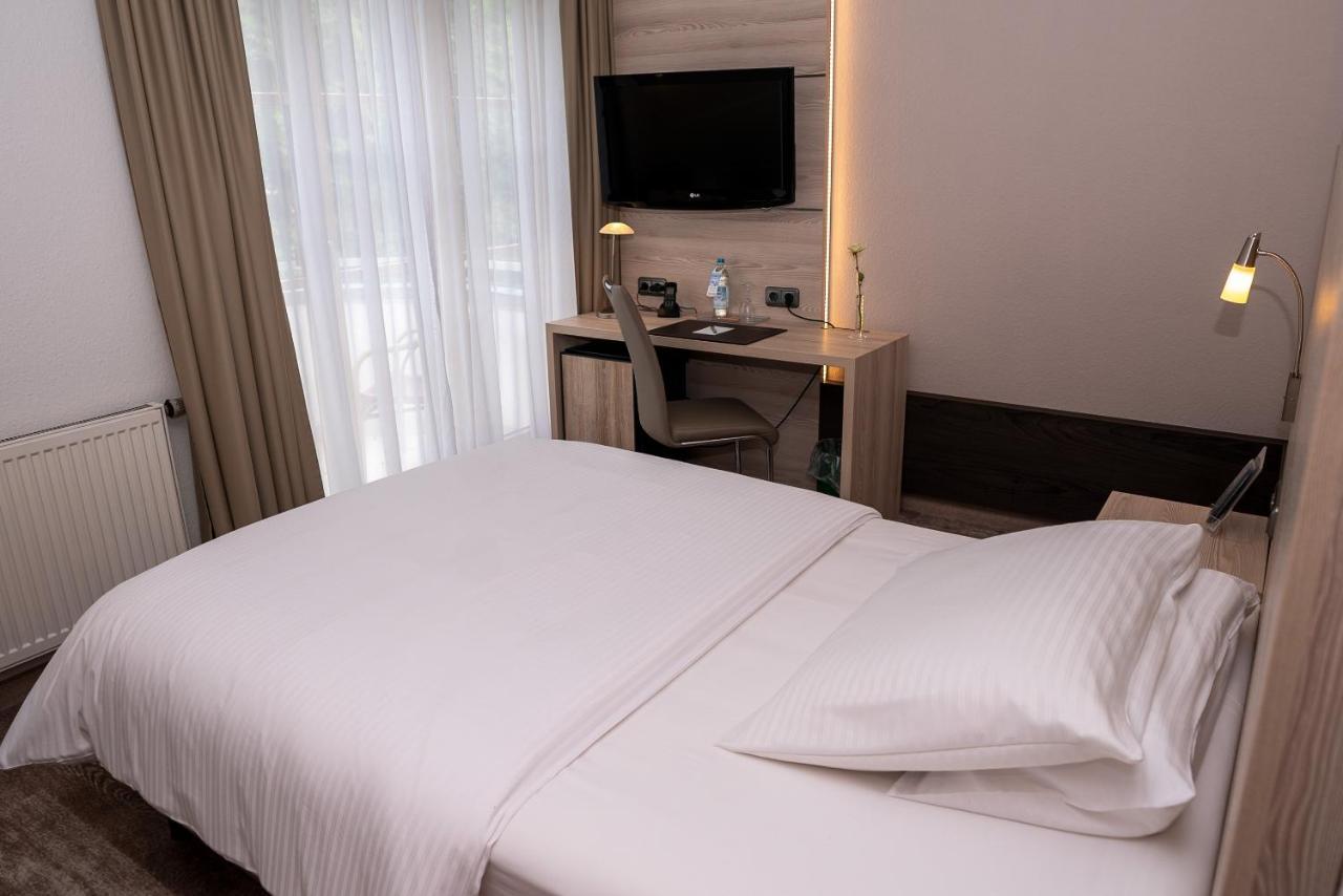 Hotel Kastanienhof Эрдинг Экстерьер фото