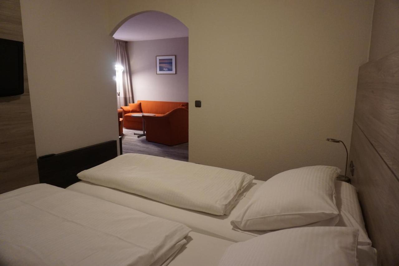 Hotel Kastanienhof Эрдинг Экстерьер фото