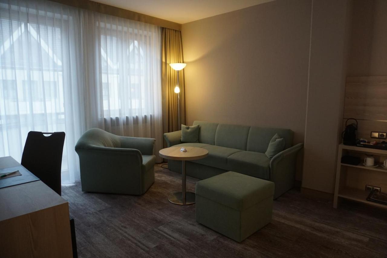 Hotel Kastanienhof Эрдинг Экстерьер фото