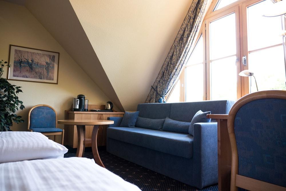 Hotel Kastanienhof Эрдинг Экстерьер фото